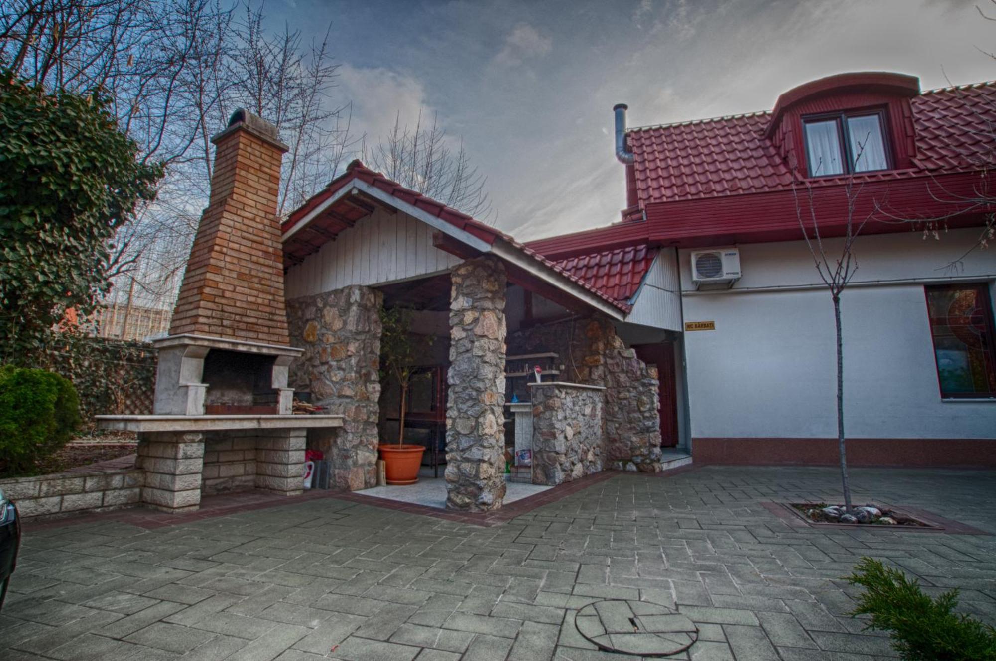 Hotel Melody Орадя Экстерьер фото
