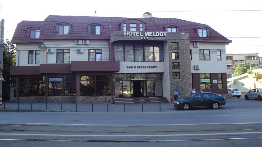 Hotel Melody Орадя Экстерьер фото